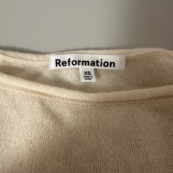 Reformation Valeria Cashmere Cropped Sweater in Cream | Size XS - Picture 9 of 12